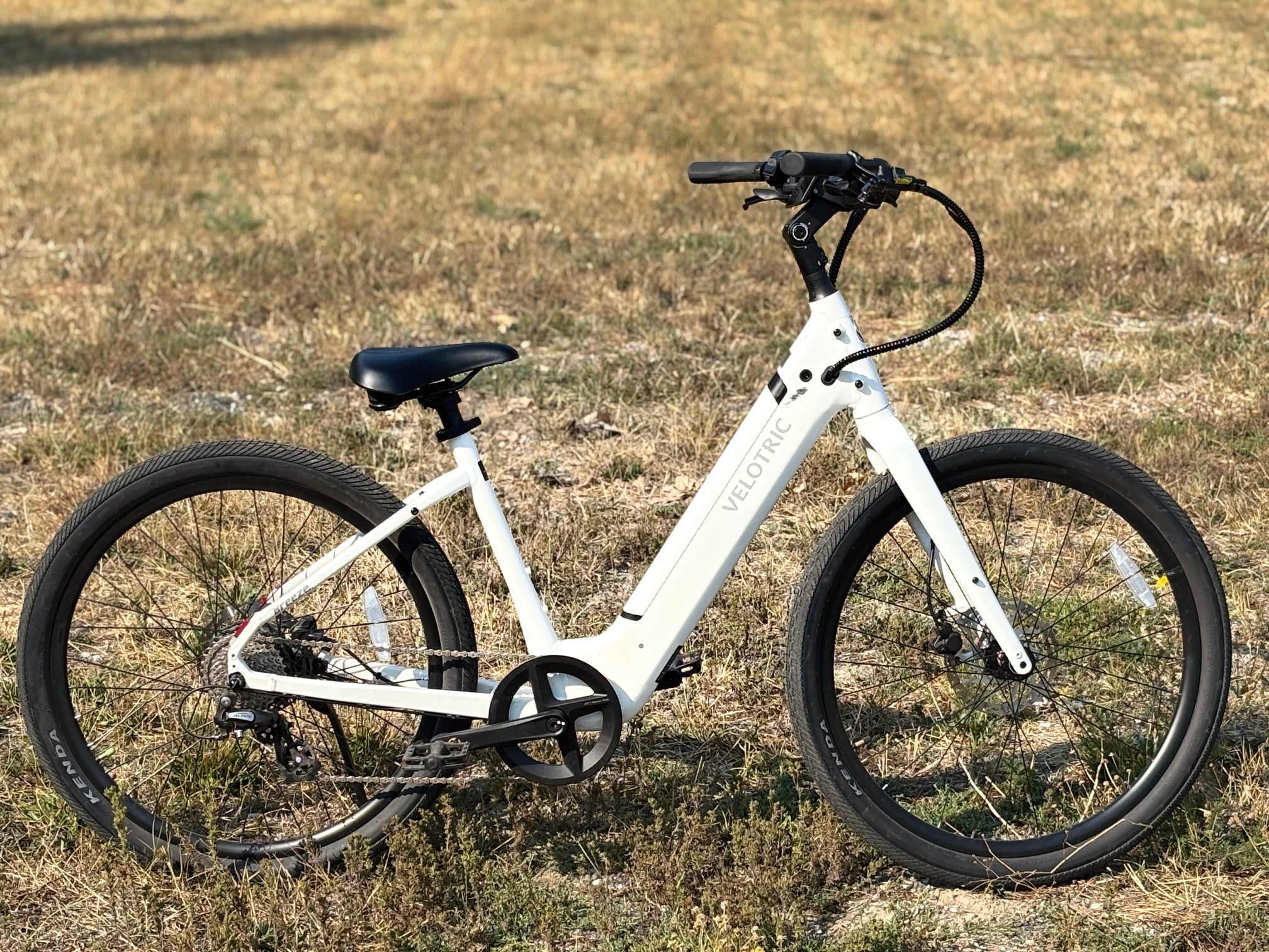 Fleet/Demo Sale - Velotric Breeze (Size Large/Color White)